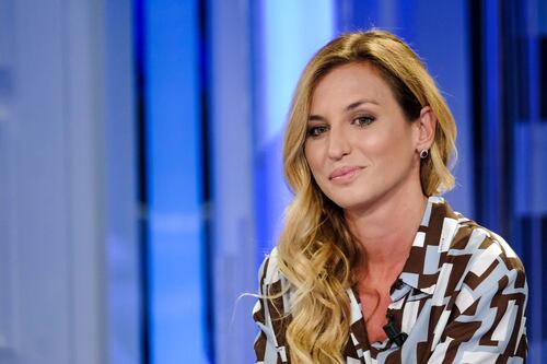 Nizza, rivolta contro la direttrice Venezi: "È neofascista e meloniana"
