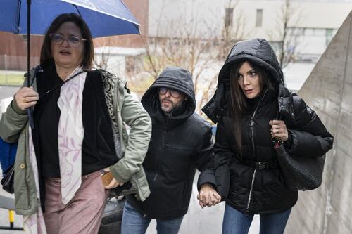 Crans-Montana, coniugi Moretti indagati per omicidio e incendio colposi