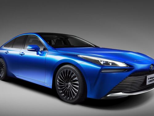 Toyota, nel futuro a zero emissioni ci sono l'ibrido e l'idrogeno