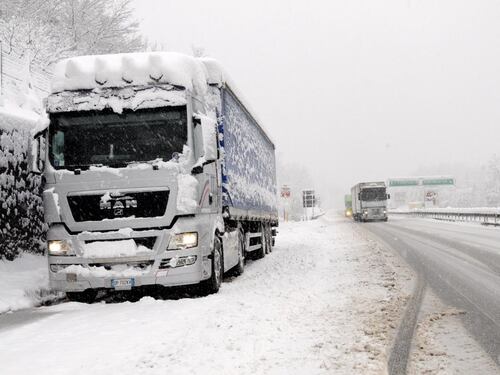 Maltempo, pericolo valanghe in Trentino. Chiuso il Passo del Brennero