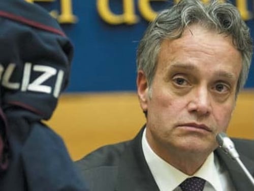 Elemosina per i servitori dello Stato