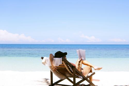 Prezzi, i rincari si abbattono sulle vacanze degli italiani: le cifre stimate