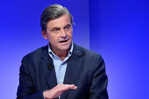 Duello tra Bonelli e Calenda. "Stai sempre in tv". "Manderei anche te ma non c'è verso che voi di sinistra diciate una una cosa a favore degli operai"