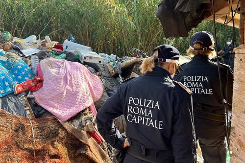 Roma, sgomberata baraccopoli sul Tevere: sarà un parco d'affaccio per il Giubileo