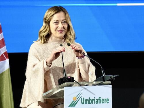 Abruzzo, crolla il campo Elly Schlein. Giorgia Meloni punti al centro