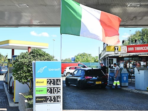 Prezzi benzina e diesel ai massimi da quattro anni e mezzo. Le nuove medie