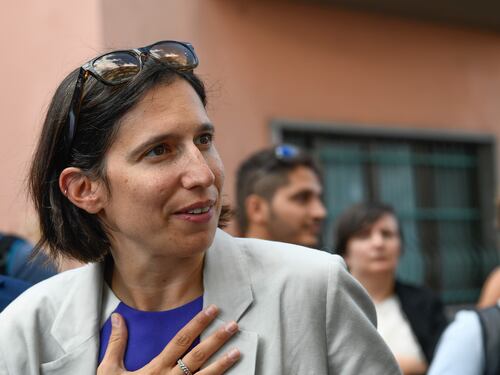 Pd ibrido politico, il partito di Schlein in fuga dalla realtà