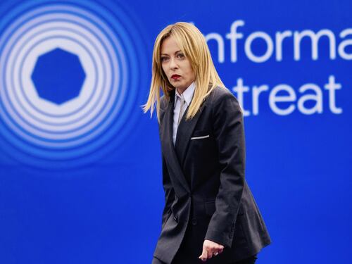 Governo Meloni da record: i complimenti dei leader mondiali per la longevità