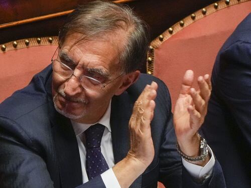 Caso La Russa e crepe nel centrodestra. Qual è il piano dei gufi di sinistra