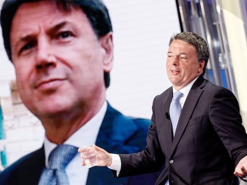 Renzi attacca Conte: "Chi ha mentito al Copasir". Il caso sul New York Times