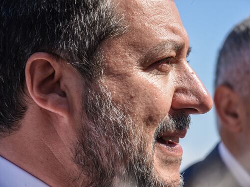 Emergenza migranti, Matteo Salvini vuole il commissario straordinario: duello tra Figliuolo e Bertolaso