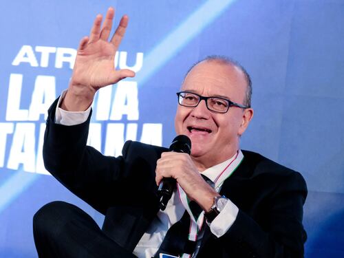 Valditara, la denuncia sui danni nelle scuole durante le occupazioni: “Teppisti”