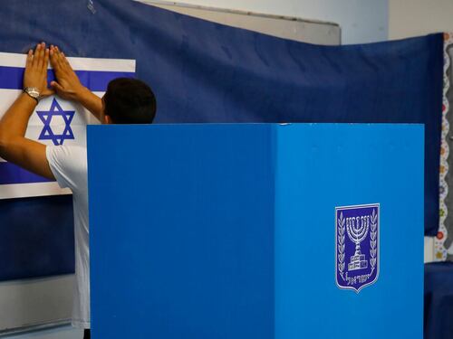 Netanyahu senza maggioranza