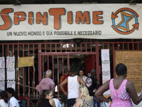 Spin Time, gli ex occupanti fanno pure gli schizzinosi: "Alloggi troppo lontani"