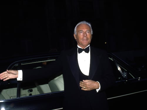 Giorgio Armani, l’ultimo imperatore dello stile italiano: le celebrazioni della stampa internazionale