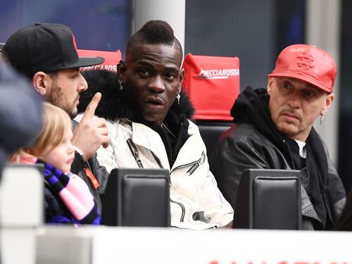 Balotelli torna a casa, ufficiale la firma col Brescia