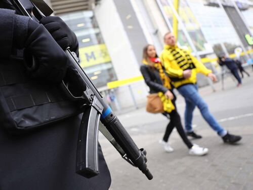 Nessun legame tra l'islamico arrestato e le bombe sul bus del Borussia Dortmund