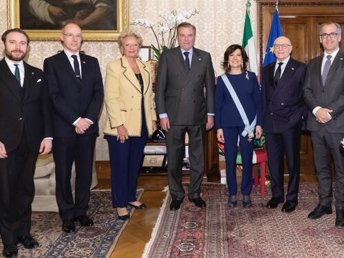Il principe Carlo Di Borbone tra cerimonie e beneficenza