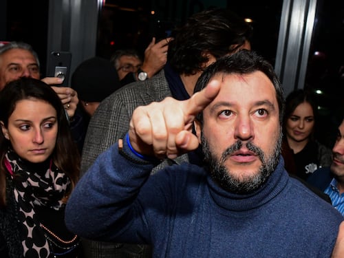 Le "pacifiche" sardine vogliono Salvini morto