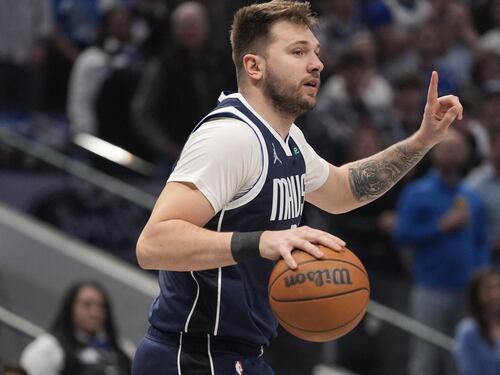 Bomba in Nba: Doncic va a Los Angeles, Davis a Dallas