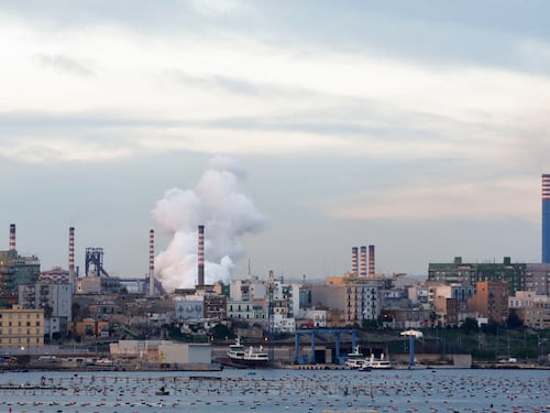 Ex Ilva, il giudice avverte Arcelor Mittal: "Non fermate l'operatività degli impianti"