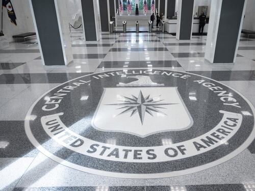 Intelligence Usa: Mosca invia spie civili per manipolare l'opinione occidentale