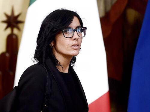 Contromossa dei sindacati: 130 euro di aumento agli statali