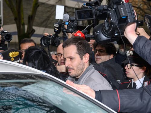 Garlasco, blitz dei carabinieri a casa di Sempio: cosa sequestrano