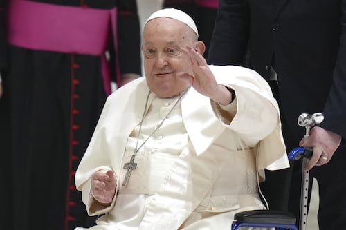 Papa Francesco, mondo in ansia. Pregliasco: "Perché il bollettino preoccupa"