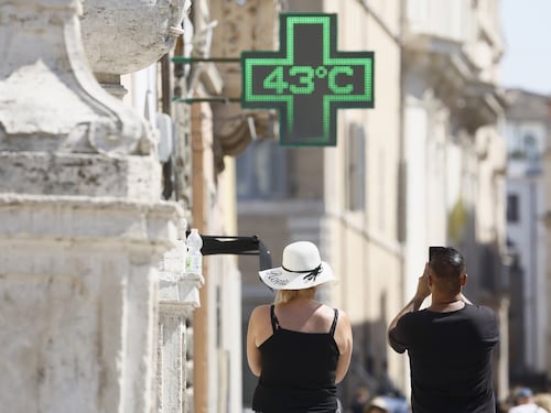Meteo, sabato 19 città da bollino rosso. Quando arriva la svolta