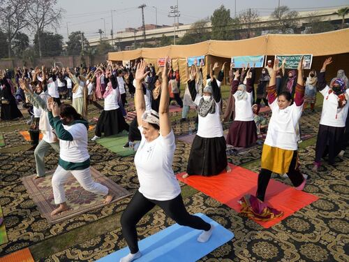 Yoga non solo per adulti. Tutti i benefici per i bambini