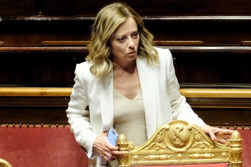 Meloni e l'Europa fragile, schiaffo sulle nomine: "No inciuci con la sinistra"