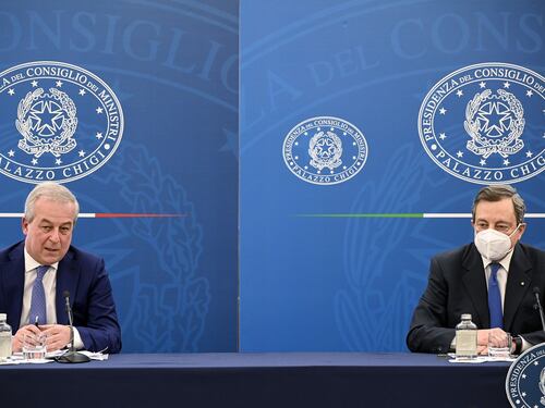 Fallimento totale sul Covid. Il governo aveva fatto altre promesse per Natale