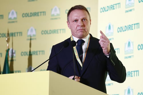 Lollobrigida, l’intervista: “La mia battuta sull’acqua? Polemiche ridicole. Grave criminalizzare il vino”