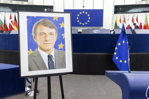 David Sassoli, "cocktail il giorno della morte". La gaffe a sinistra e l'Ue in imbarazzo