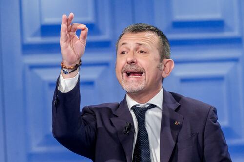 Carceri, altri due suicidi e la sinistra accusa il governo. Delmastro: “Vostra eredità”