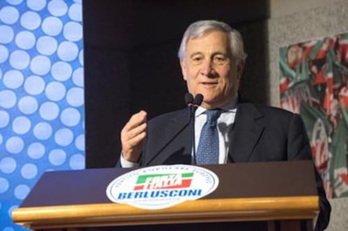 Tajani contro Conte: "Noi mai andati da Trump in ginocchio a farci chiamare Giuseppi"