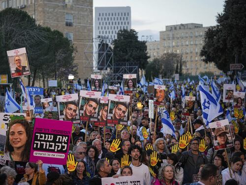 Israele, morti due ostaggi in mano ad Hamas. Indagini in corso: cosa non si esclude