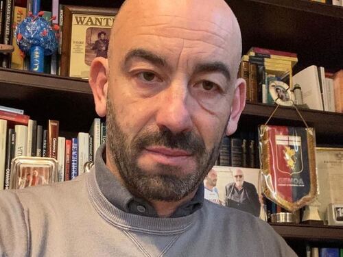 Caos contagi e tamponi, Matteo Bassetti detta le nuove regole: "Quarantena solo per i positivi"