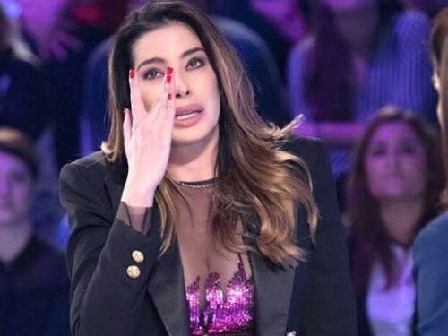Aida Yespica disperata per il figlio: io truffata e senza passaporto