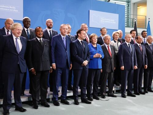 LIBIA, OK DALLA CONFERENZA DI BERLINO A CESSATE IL FUOCO ED EMBARGO ARMI