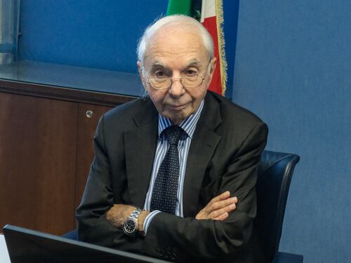 Meloni lo critica, Amato lascia la Commissione algoritmi: “Ci perdono qualcosa…”