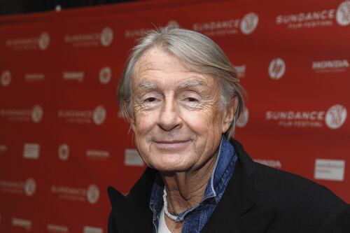 Addio Joel Schumacher, il regista di "Batman" e "Un giorno di ordinaria follia"