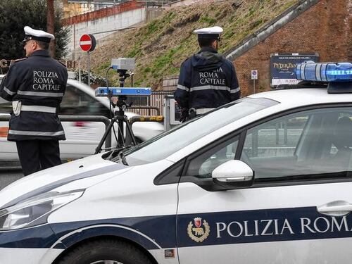 Camionista cingalese investe e uccide motociclista romano al Quartaccio