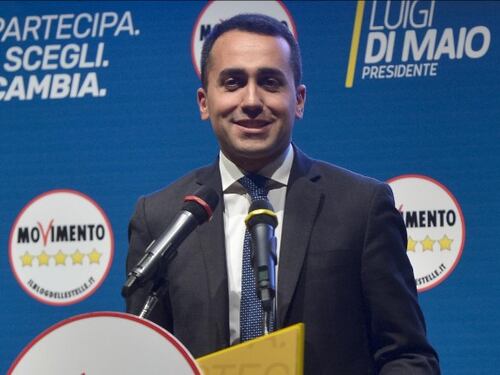 Governo, Ue in pressing sul Pd: "Appoggi il M5S"