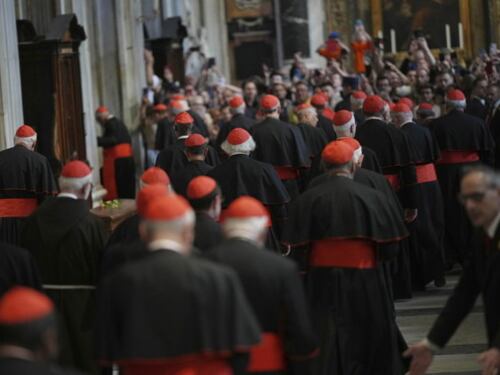 Conclave, le città dove se ne parla di più: la pressione corre sui social