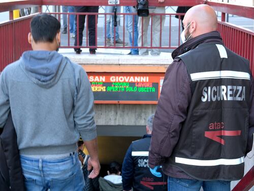 Fase 2 in metro? Due ore per prendere il treno