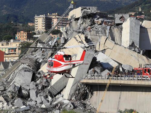 Genova, il bilancio dei morti sale a 43. Un ferito grave muore in ospedale
