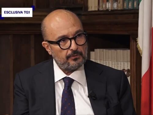 Sangiuliano si confessa al Tg1. Le dimissioni? "Respinte". Meloni: "Basta errori"