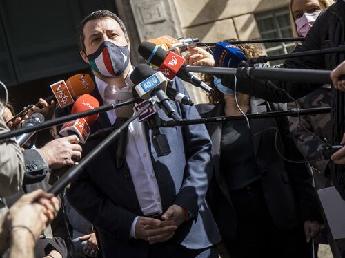 Lega al galoppo, flessione di FdI, crollano i Cinque stelle